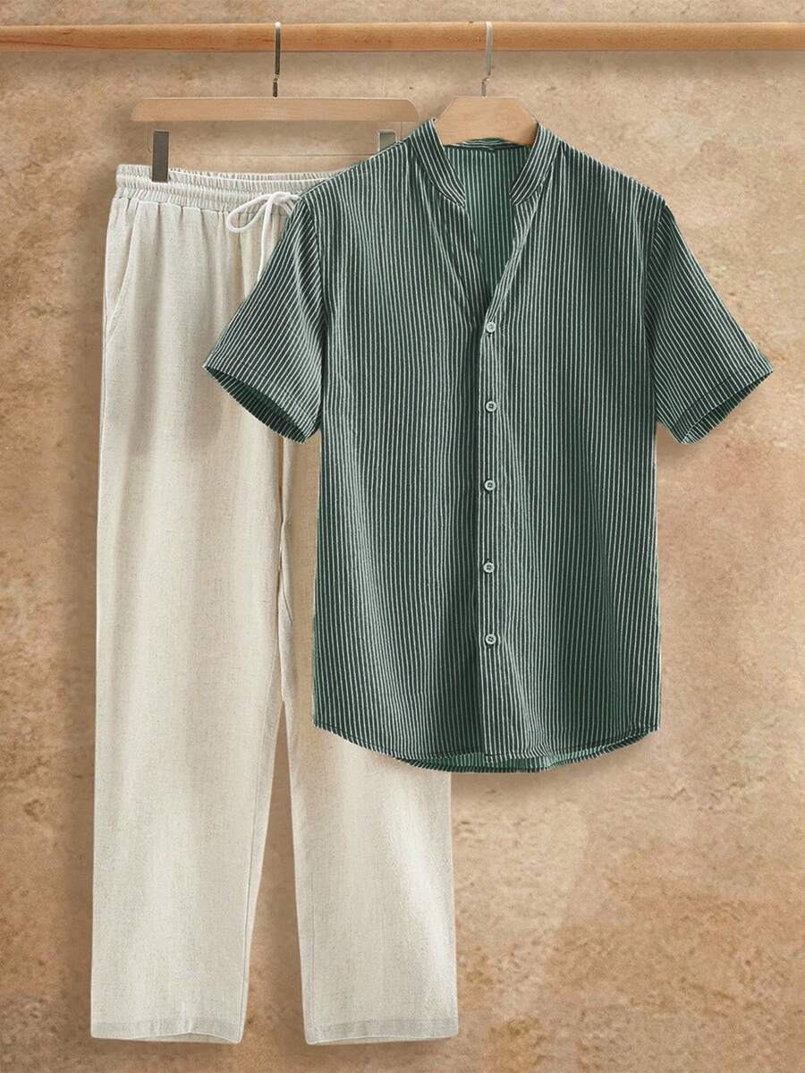Manfinity VCAY 2 件套男士棉混纺纹理休闲短袖衬衫和宽松亚麻裤，夏季 - 軍綠色 - 查看 1