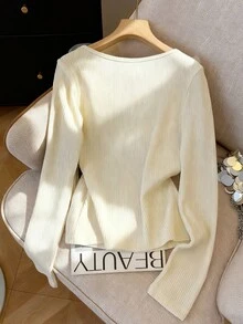 GlowEve 女式杏色优雅 3D 珍珠花方领长袖修身针织上衣，时尚青春 - 杏色 - 查看 3