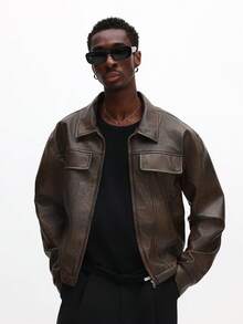 SUMWON 经典皮革卡车司机夹克，带纽扣胸袋，适合日常休闲穿着 - 棕色 - 查看 4