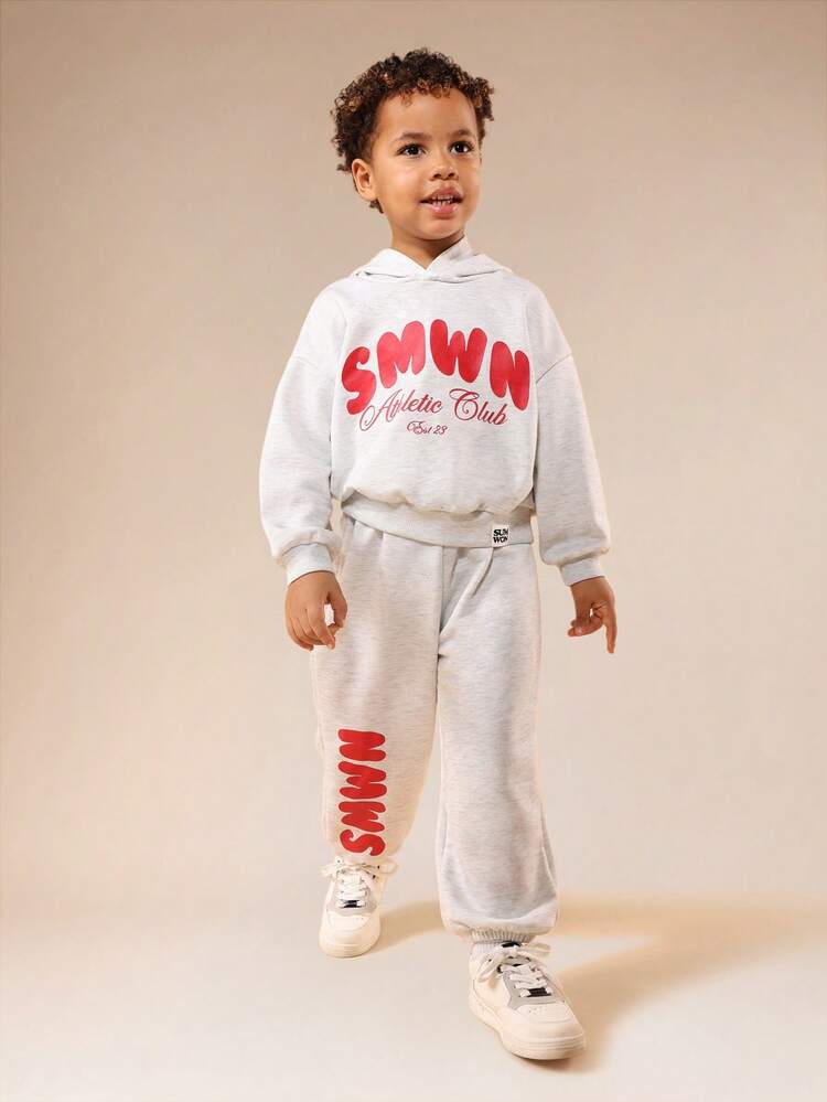 Set aus Kapuzenpullover und Jogginghose mit Grafikdruck