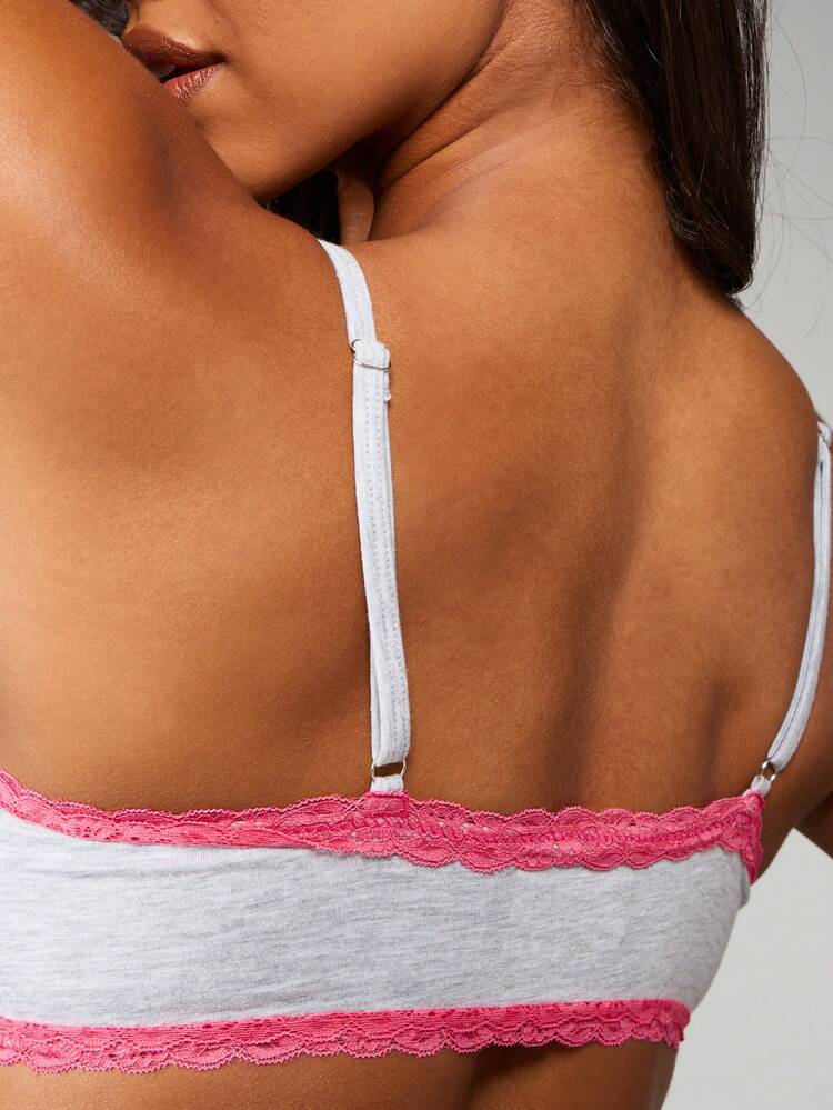 MISSGUIDED Ruched Bralette With Contrast Lace Trim And Bow Details For Comfort And Style