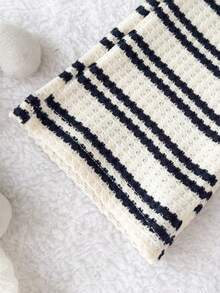 SHEIN Playful Pals 2pcs Baby Girls Crew Neck Striped Long Sleeve T-Shirt + Pants Casual Outfit, Retro Waffle Knit Beige Black White Double Line Pullover Top And Wide Leg Trousers, Suitable For Spring And Autumn Seasons - Black and White - View 5