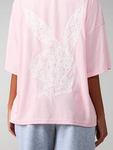 Missguided x Playboy Jersey con cuello en V y detalles de diseño en contraste con aplicación de encaje oversize - Rosa vieja - Ver 5