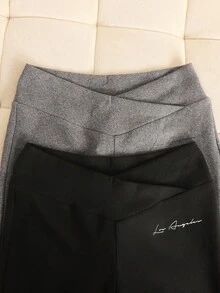 SHEIN 2条装少女保暖加厚修身喇叭裤，黑色和深灰色，柔软舒适，洛杉矶图案和标语印花，休闲百搭打底裤，保暖柔软打底裤套装，女士冬季保暖加厚打底裤，喇叭裤型