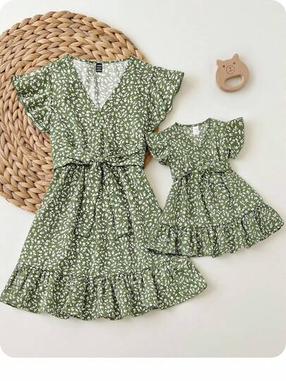 Babygirl Summer Cute Ditsy Floral Short Sleeve Dress, Mommy And Me Matching Outfits (2 Pieces Sold Separately)