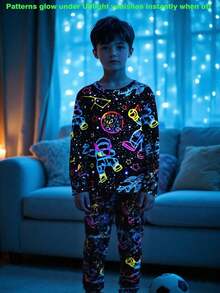 SHEIN 2 件儿童/青少年男童休闲宇航员印花圆领长袖睡衣套装，舒适家居服，适合日常、秋冬季，适合居家、派对