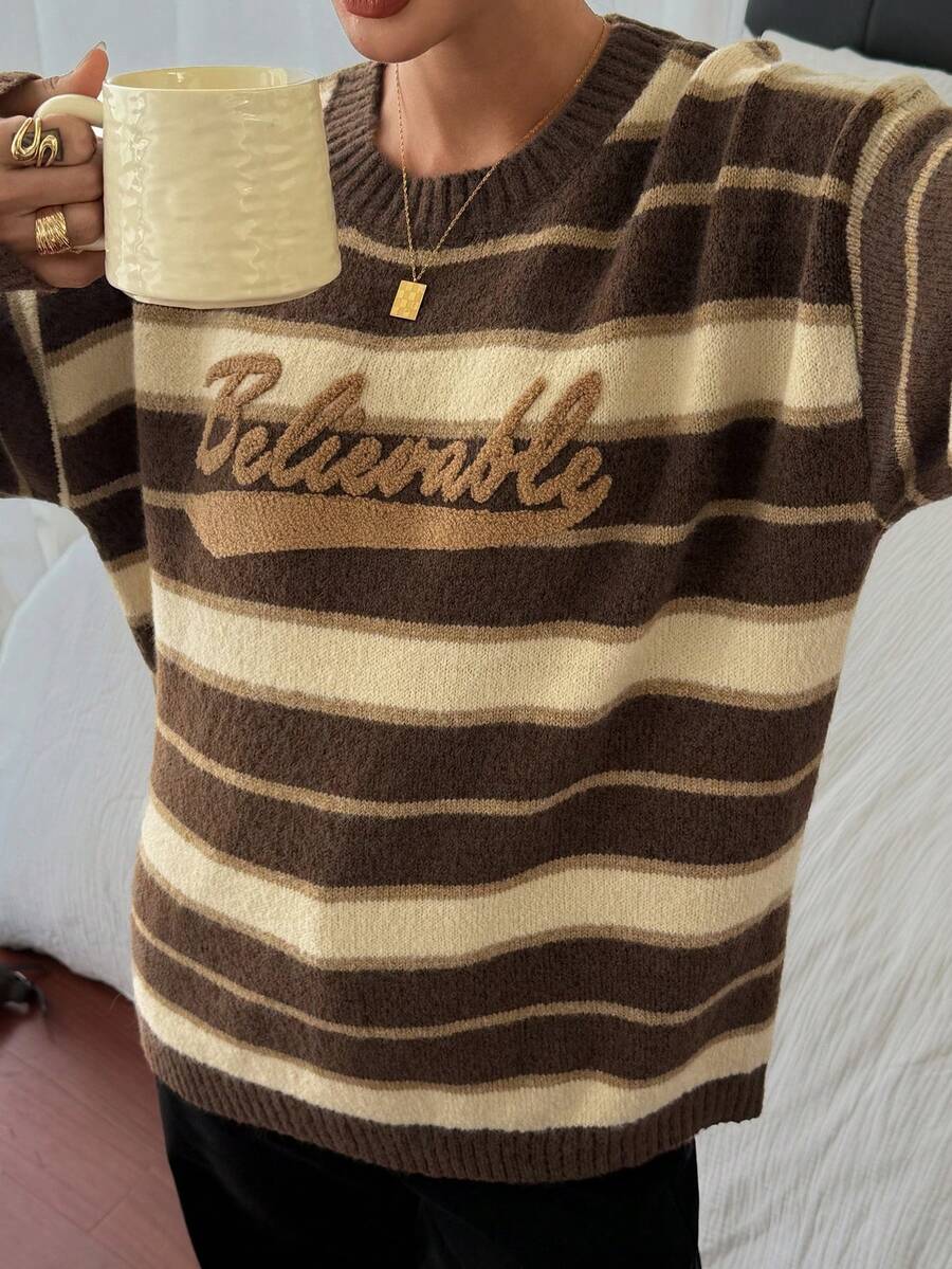 Livesso Femmes Loose Fit Lettre et Rayé Col Rond Épaule Tombante Manches Longues Pull, Automne/Hiver - Tabac - Voir 1