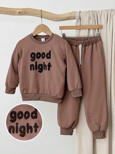  Blossori Young Boys French Elegant Letter Embroidered Crew Neck Long Sleeve Sweatshirt/Jogger Pants Set, Kids Sweat Set,Cozy Fall & Winter Styles