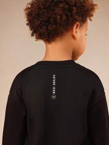 SUMWON 男童长袖圆领套头衫，背面印有文字，常规版型棉混纺上衣 - 黑色 - 查看 5