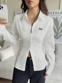 SHEIN EZwear 女式休闲复古风格真刺绣可爱黑色蝴蝶结图案前扣后系腰修身长袖衬衫，百搭秋冬 - 彩色 - 查看 5