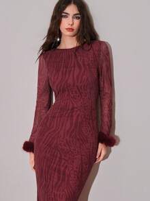 Modelyn 女士时尚圆领插肩袖流苏斑马纹修身中长连衣裙 - 酒紅色 - 查看 1