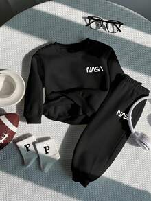 SHEIN 2件套男/女婴休闲运动灰色字母印花长袖卫衣裤套装，秋冬男婴套装，男婴运动裤套装，圣诞节 - 黑色 - 查看 3