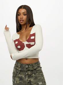 SUMWON 大码长袖图案印花短款上衣，红色设计，适合日常休闲穿着 - 白色 - 查看 4