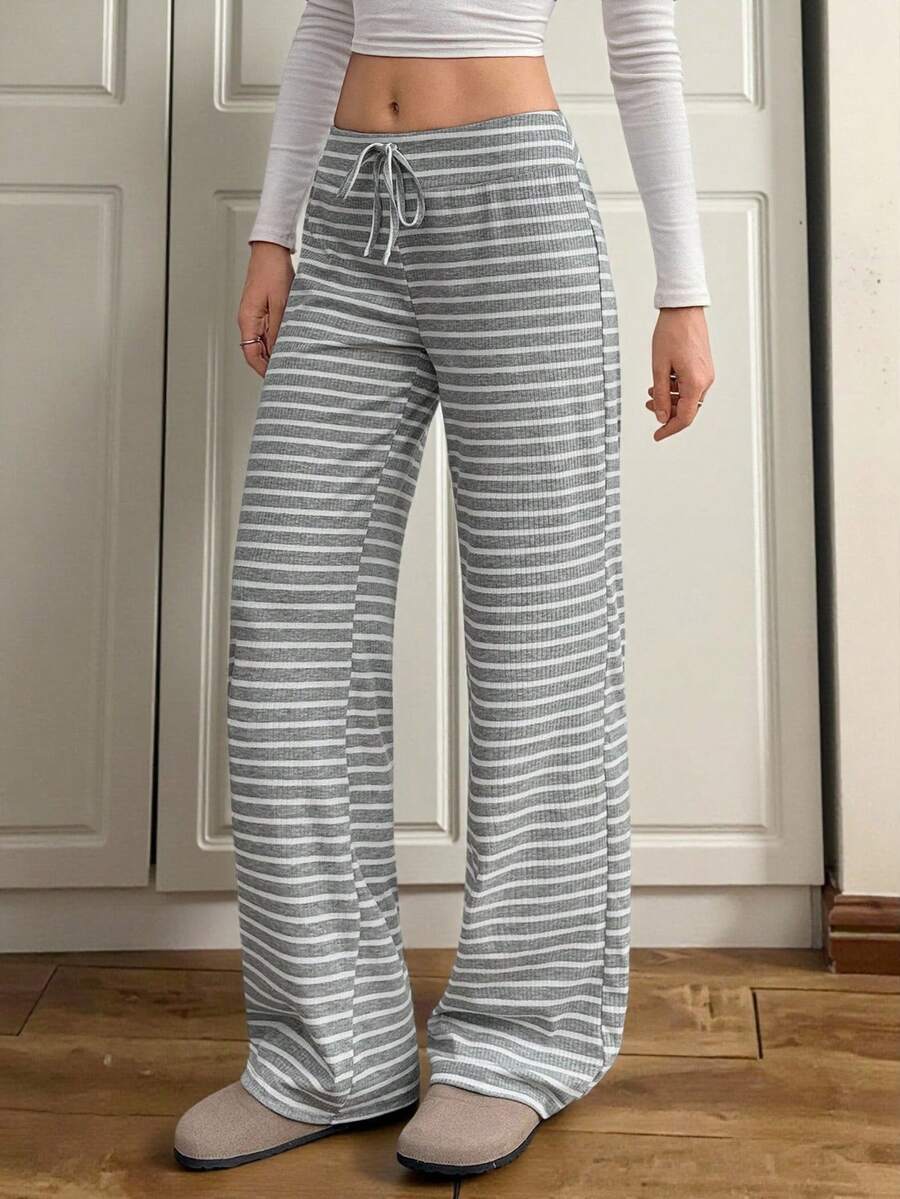SHEIN Tall 女士低腰条纹磨毛抽绳瑜伽休闲阔腿裤，秋冬季，女士冬季，女士感恩节，女士休闲，灰色休闲条纹裤 - 白色 - 查看 1