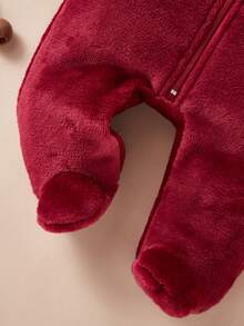 SHEIN 女婴睡衣，可爱柔软勃艮第兔子，睫毛刺绣眼睛和灵活耳朵设计长袖连帽连体衣家居服