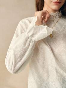 Cévolie 优雅的白色蕾丝领喇叭袖衬衫