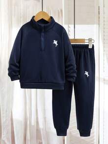 Genkimix Kids 秋冬款小男孩休闲骑士印花卫衣和运动裤套装 - 藏蓝色 - 查看 1