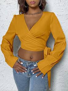 EMERY ROSE Áo sơ mi nữ cổ chữ V màu trơn, thắt nơ phía trước, dáng crop top - Màu vàng - Xem 6