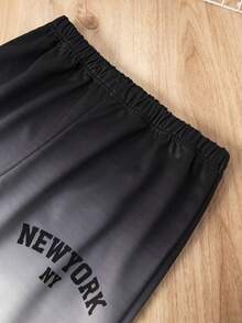 2件套青少年男孩休闲渐变色字母印花连帽衫和运动裤套装，秋冬 - 黑色 - 查看 3