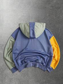 ROMWE MEN Prep 男士字母印花长袖口袋休闲撞色拼接宽松连帽卫衣 - 彩色 - 查看 2