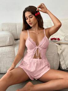 Aloruh 这款女士粉色蕾丝边套装浪漫性感，非常适合派对或季节性服装搭配。它由针织和蕾丝材质混合制成，腰部饰有蝴蝶结。这是一套女士睡衣。 - 粉色 - 查看 6