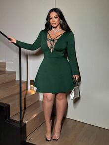 NU&NOW Váy chữ A dài tay tối giản màu trơn ren chắp vá gợi cảm cho nữ cỡ lớn - Màu xanh lá cây đậm - Xem 3