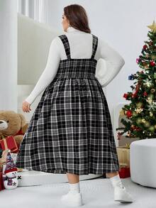 SHEIN CURVE+ Christmas Plus Size Retro Checkered Women's Autumn And Winter Brushed Medium Long Dress, Worn As An Outer Dress
