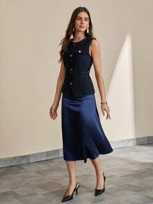 CLARA VERO Set vestă din tweed lurex bleumarin și fustă midi din satin, un costum elegant din două piese pentru femei | Costume de designer de lux | Vestă din tweed strălucitor cu curea și nasturi | Fustă midi clasică din satin bleumarin | Moda feminină 2025 - Albastru marin - Vizualizare 5