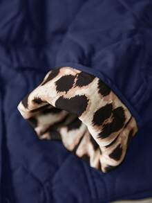 CosyJoli Cappotto imbottito casual di taglia grande con stampa leopardata e colore a contrasto - Blu Navy - Visualizzare 3