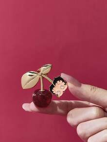 Betty Boop x SHEIN Zinc Alloy Three-Dimensional Red Cherry Brooch, Gold Pin Badge, Gift Collection Souvenir, Suitable For Matching Coats, Shirts, Suits, Bags.Gift Ideas,Party,Holiday,Valentine's Day - Multicolor - View 4