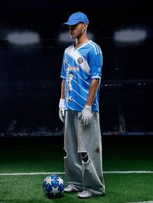 Captain Tsubasa X SHEIN 男士休闲卡通人物图案短袖T恤，夏季 - 藍白色 - 查看 4