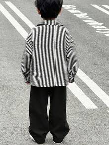 SHEIN 2 件套年轻男童舒适日常休闲宽松韩版时尚条纹长袖衬衫和裤子套装，适合春季、夏季、秋季、冬季、日常穿着、运动、郊游、学校、派对、节日、拍照、返校季 - 黑色 - 查看 4