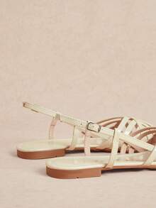 Rosivie 女士方头平底金色 PU 休闲凉鞋，舒适适合户外、沙滩、日常穿着 - 米色 - 查看 10