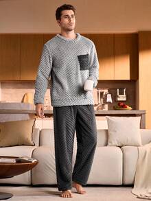 SHEIN Provexi 冬季大码男士羊毛圆领长袖睡衣套装 - 彩色 - 查看 3
