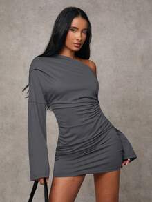 SHEIN BAE Women's Solid Color Batwing Sleeve Ruched Fashionable Mini Dress,Dresses For Women Elegant,Dresses For Women Elegant,New Year Dress ,Elegant Party Dresses