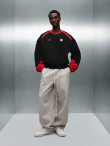 PLAYBOY X SUMWON 带有徽标和数字的短款 V 领运动衫 Streetwear 套头衫 - 黑色 - 查看 5