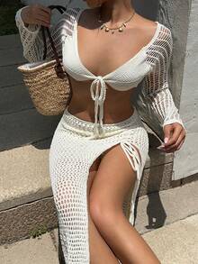 Sunnyshic Bộ 2 món áo len hở vai tay raglan gợi cảm kèm chân váy mini xẻ tà bên hông cho kỳ nghỉ của nữ - Màu be - Xem 1