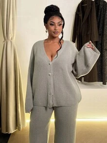 Maweii 大码女式毛衣套装，纯色，浅灰色，深V领纽扣长袖上衣+长裤 - 淺灰色 - 查看 4