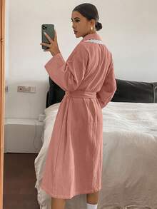 DAZY Jubah Tidur Wanita Lengan Panjang dengan Dekorasi Rumbai Warna Kontras, Kain Chiffon Bertekstur, Potongan Longgar, Musim Dingin - Berwarna merah muda - View 2