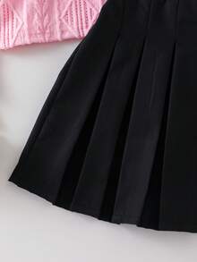SHEIN Elladie kids 女童可爱黑色碎花装饰白色长袖圆领打底衫搭配黑色百褶舒适迷你裙T恤套装 - 粉色 - 查看 5