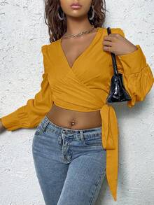 EMERY ROSE Áo sơ mi nữ cổ chữ V màu trơn, thắt nơ phía trước, dáng crop top - Màu vàng - Xem 8