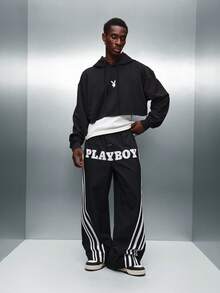 PLAYBOY X SUMWON 阔腿运动裤，带侧条纹和品牌标志印花，适合休闲街头服饰冬季舒适家居服 - 黑色 - 查看 3