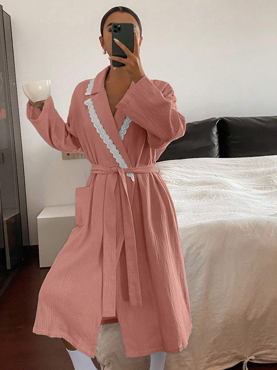 DAZY Jubah Tidur Wanita Lengan Panjang dengan Dekorasi Rumbai Warna Kontras, Kain Chiffon Bertekstur, Potongan Longgar, Musim Dingin - Berwarna merah muda - View 1