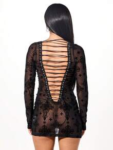 SUMWON WOMEN 哥特式十字印花网眼长袖紧身迷你连衣裙，背面系带 - 黑色 - 查看 2