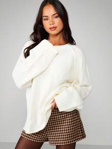 MISSGUIDED Oversized Cable Knit Sweater With Raglan Sleeves And Exposed Seams For Casual Winter Wear - White - View 6