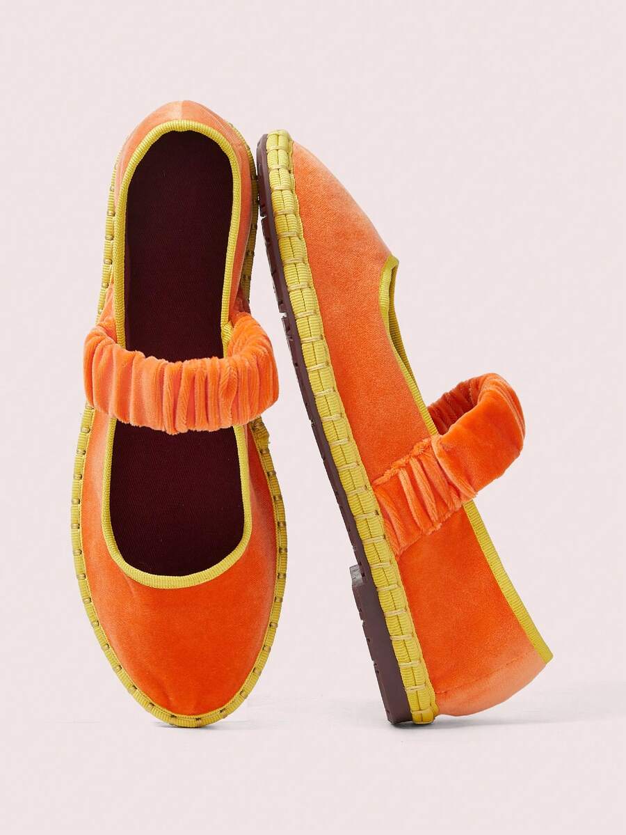 CUCCOO DOLLMOD 女式亮橙色优雅天鹅绒经典舒适天鹅绒褶皱弹力玛丽珍平底鞋 - 亮橙色 - 查看 1