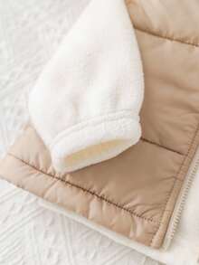 SHEIN 2 件套女婴可爱百搭保暖内衬连帽衫和裤子套装，秋冬 - 卡其色 - 查看 10