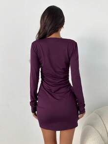 Aloruh 女士优雅性感深 V 金属扣装饰修身迷你连衣裙，深紫色 - 紫色 - 查看 4