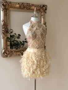 Lovelzi 优雅香槟色串珠刺绣手工钻石羽毛装饰短款露背鸡尾酒礼服 - 杏色 - 查看 6