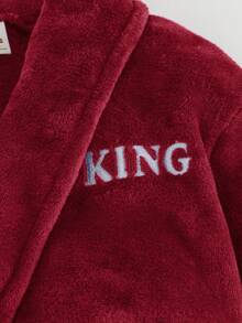 Cozy Pixies Kleine Jungen Thermofutter Bademantel mit Buchstaben-Muster, Kapuze und Gürtel, geeignet für Zuhause, Badezimmer, Strand und andere Anlässe, Herbst/Winter - Bordeaux - Übersicht 5